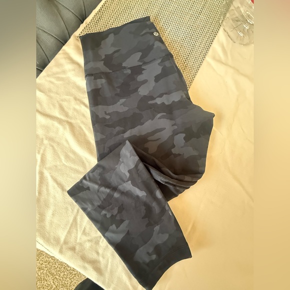 Lululemon Athletica Black Leggings - Picture 2 of 3